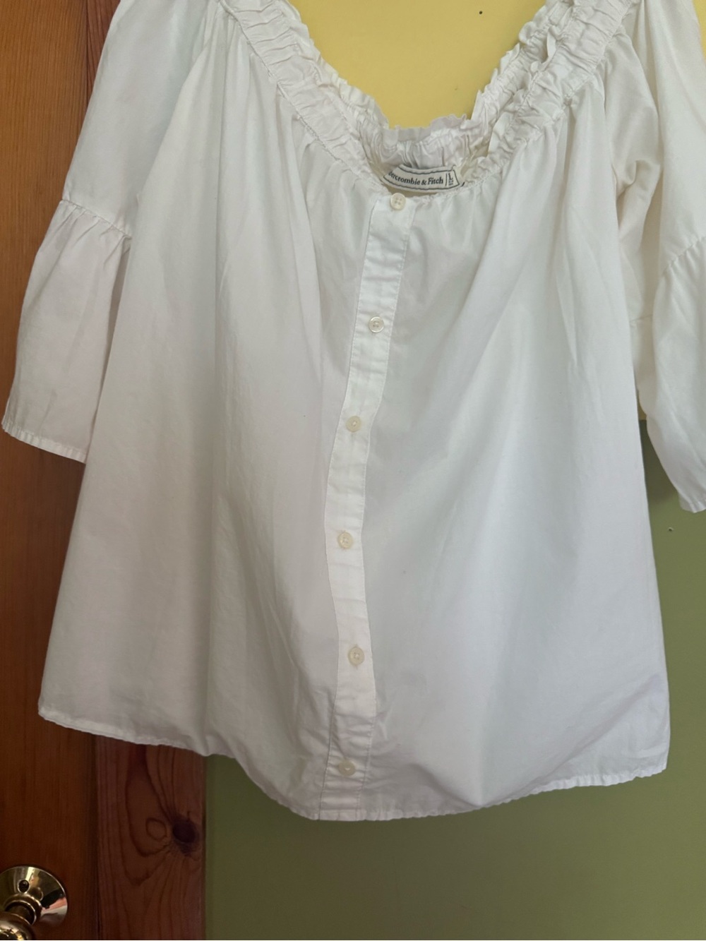 Abercrombie & Fitch White Button Front Blouse
